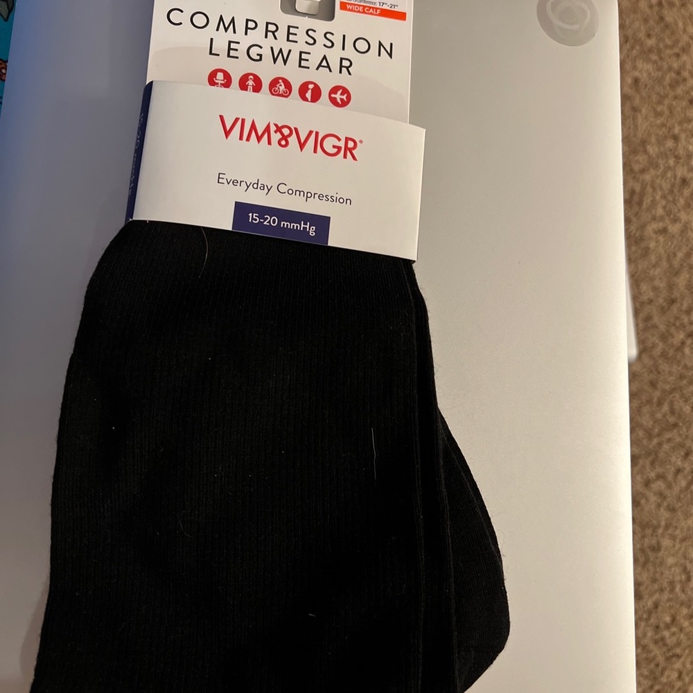 Vim & Vigr Compression socks wide leg